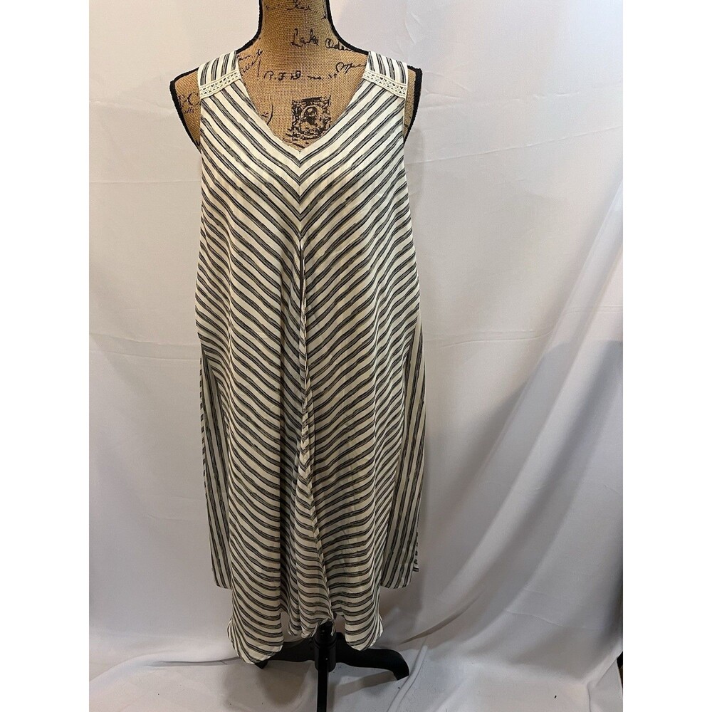 mystree dress size medium